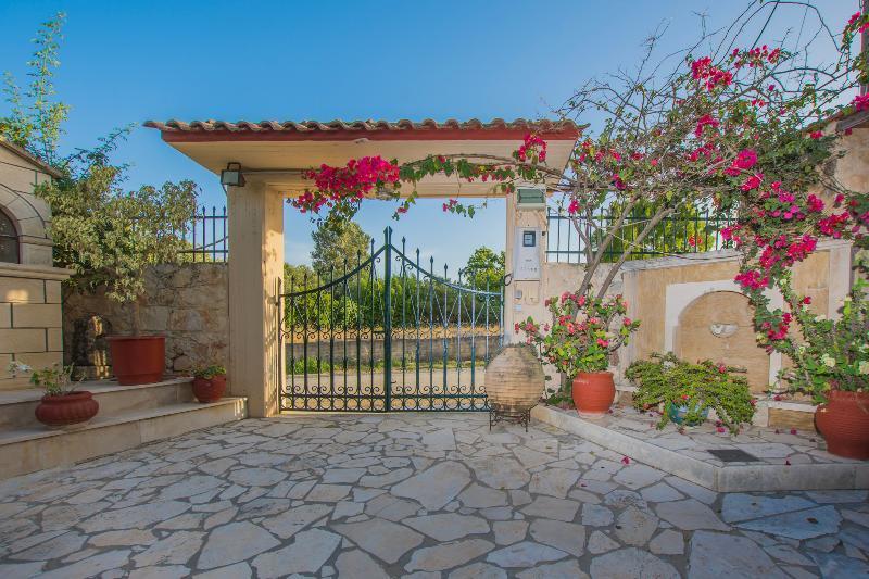Porto Giardino Apartments Psarou  المظهر الخارجي الصورة
