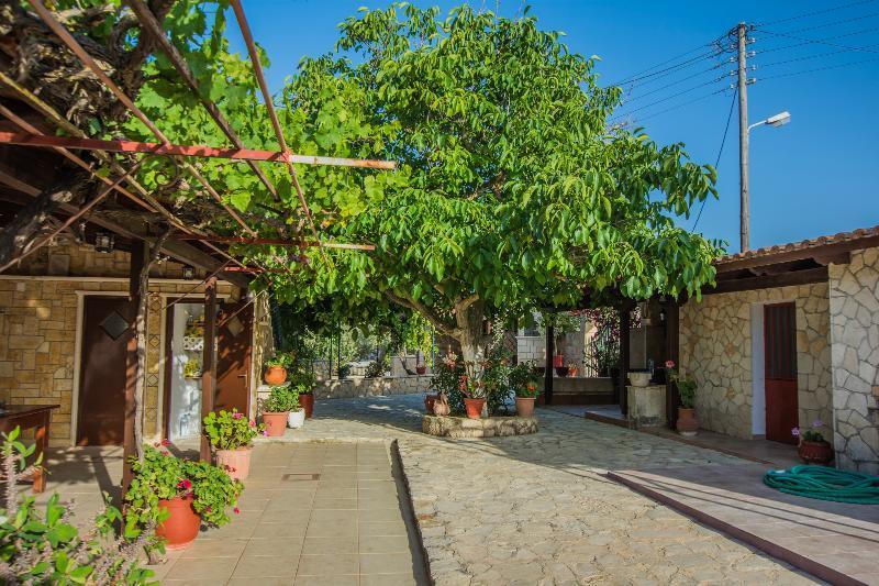 Porto Giardino Apartments Psarou  المظهر الخارجي الصورة